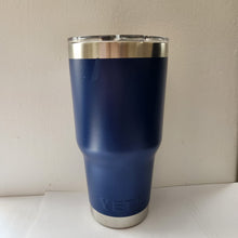 Cargar imagen en el visor de la galería, Termo tipo Yeti 900 ml